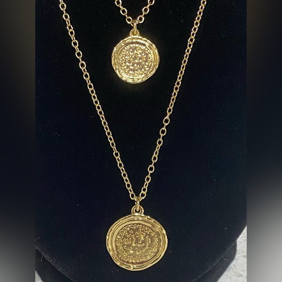 NWT Amber Sceats gold tone double coin necklace - Picture 3 of 7